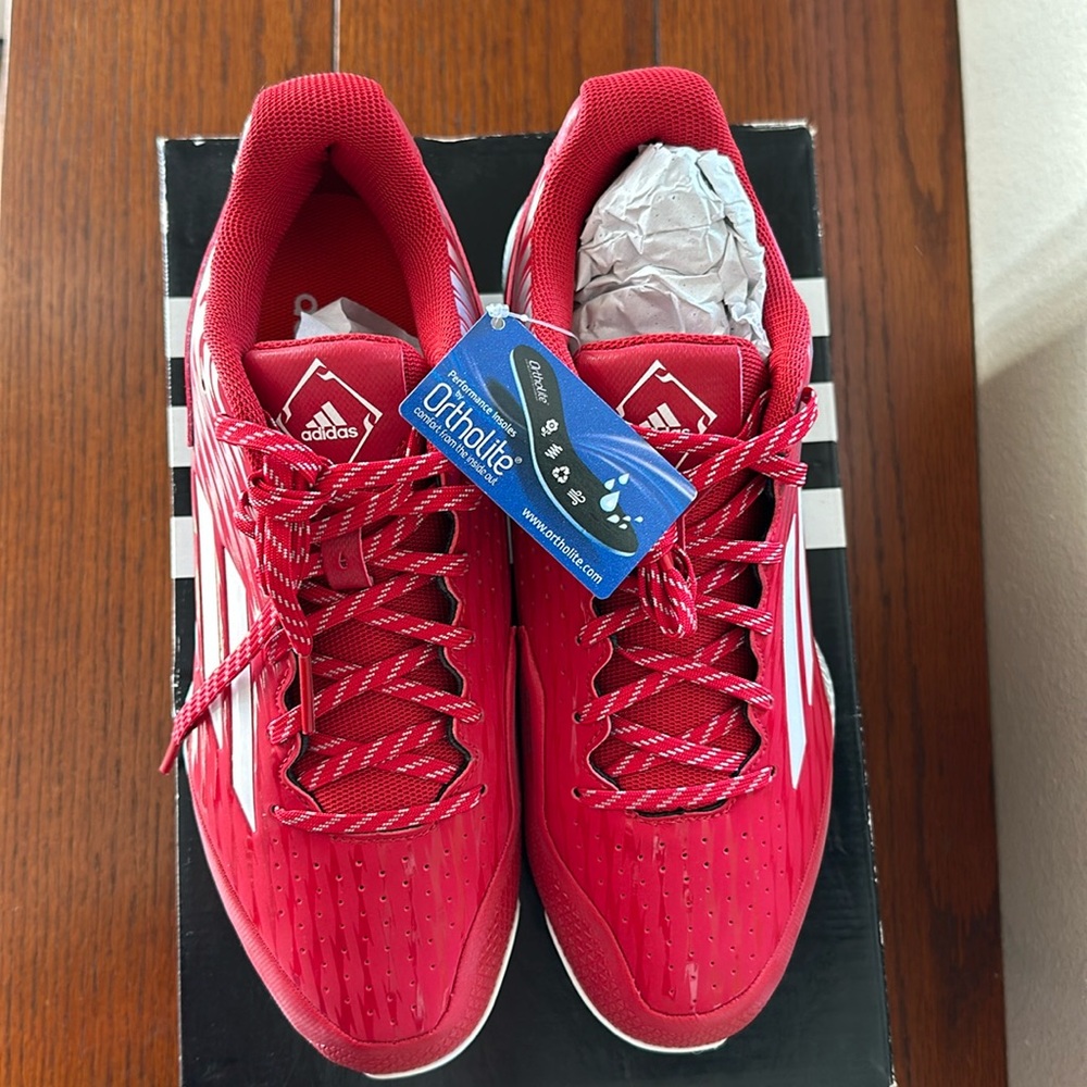 🚨ATHLETES TAKE A LOOK🆕 RED POWER ALLEY 3 ADIDAS CLEATS MEN’S SIZE 10 1/2 NWT